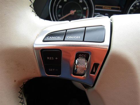 Used 2017 Bentley Flying Spur V8 image 15