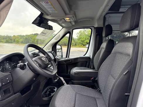 New 2026 RAM ProMaster 2500 w/ Convenience Group image 10