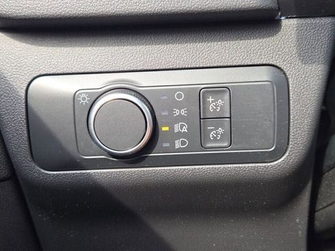 Used 2022 Ford Escape SE w/ Cold Weather Package image 29