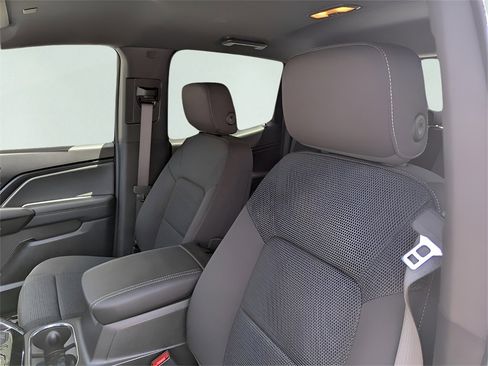 New 2026 GMC Canyon Elevation w/ Convenience Package image 18
