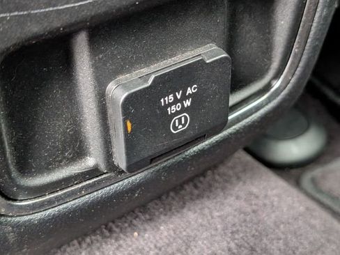 Used 2018 Jeep Grand Cherokee Altitude image 26