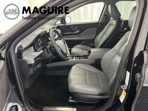 Used 2022 Lincoln Corsair AWD w/ Equipment Group 101A image 3