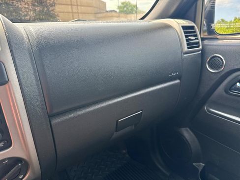 Used 2011 Chevrolet Colorado LT AWD/4WD image 19