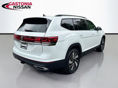 Used 2024 Volkswagen Atlas SE FWD image 9