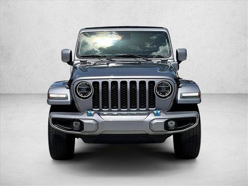 Used 2021 Jeep Wrangler Unlimited Sahara AWD/4WD image 3