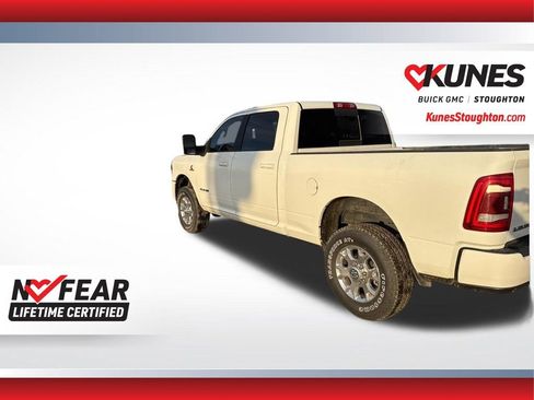 Used 2024 RAM 2500 Laramie AWD/4WD image 9