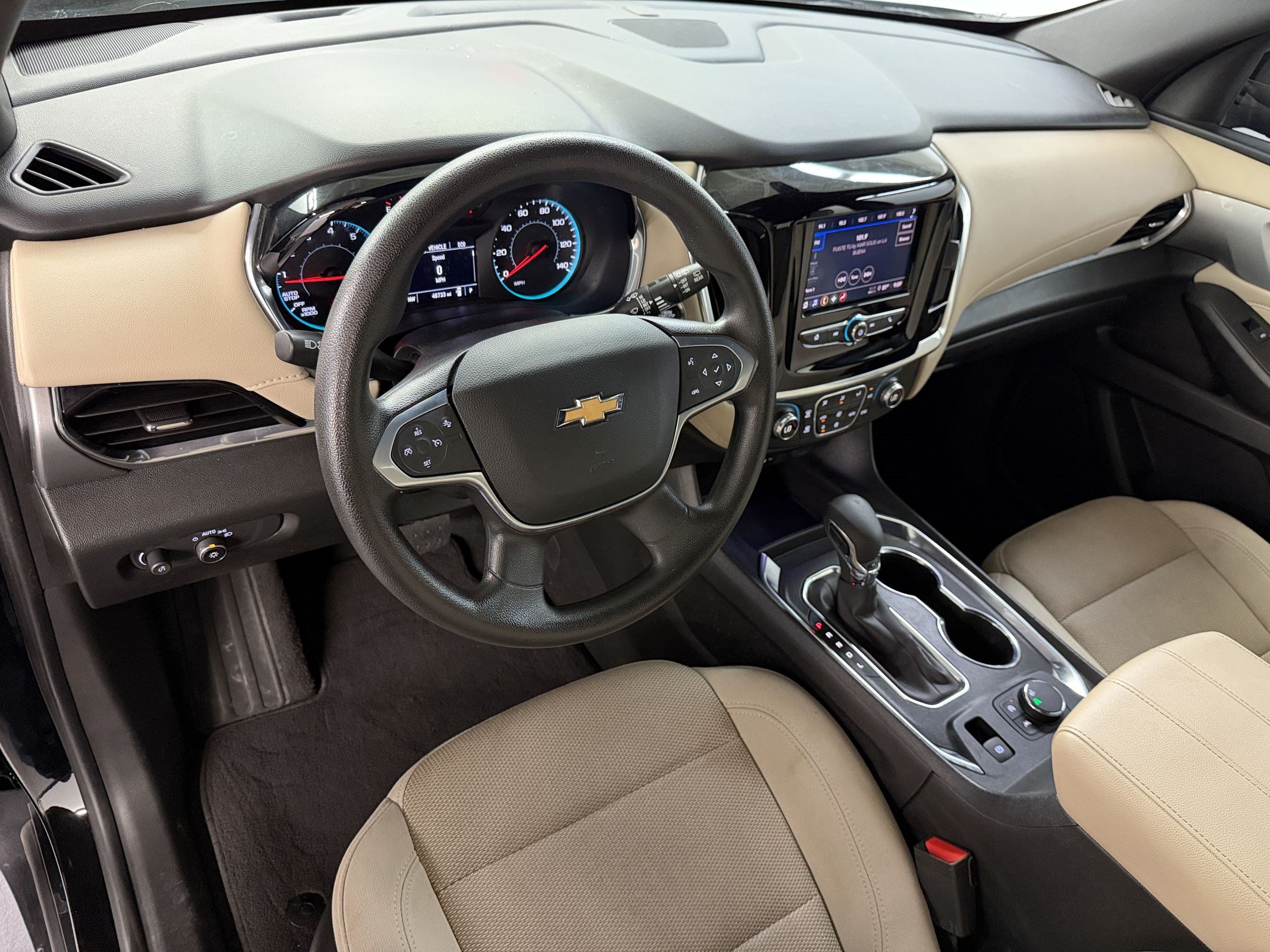 Used 2022 Chevrolet Traverse LS w/ LPO, Cargo Package FWD image 4