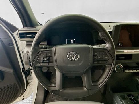 Used 2026 Toyota Tacoma SR5 AWD/4WD image 11