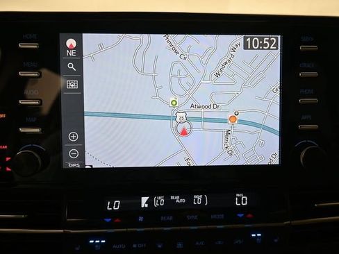Used 2021 Toyota Sienna Limited w/ Protection Package (TMS) FWD image 19