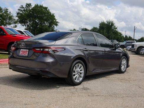 Used 2023 Toyota Camry LE FWD image 4