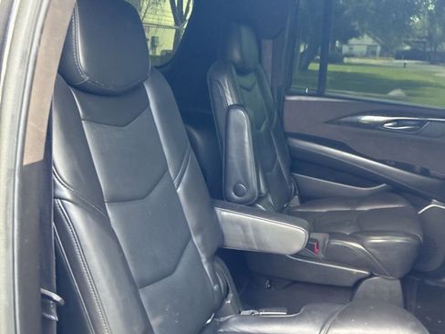 Used 2016 Cadillac Escalade ESV Platinum image 15