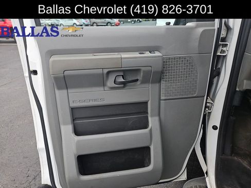 Used 2011 Ford E-350 and Econoline 350 XLT RWD image 21
