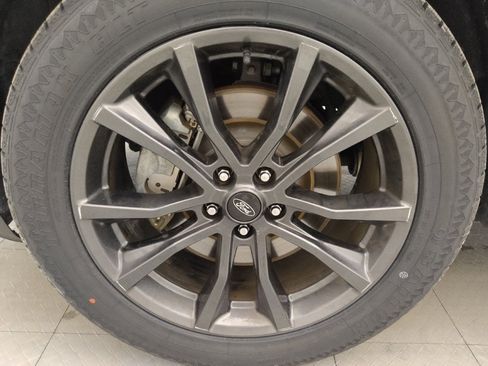 Used 2018 Ford Explorer XLT w/ Equipment Group 202A image 31