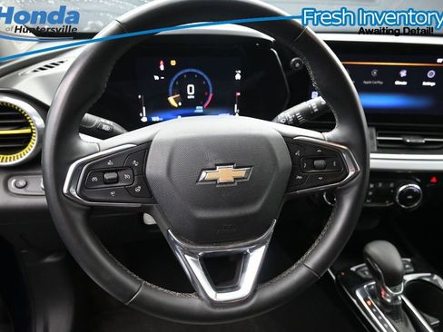 Used 2024 Chevrolet Trax LT w/ Driver Confidence Package FWD image 15