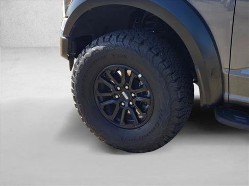 Used 2025 Ford F150 Raptor AWD/4WD image 25