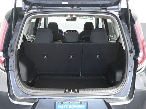 Used 2025 Kia Soul LX w/ LX Technology Package image 12