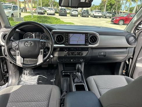 Used 2022 Toyota Tacoma SR5 RWD image 36