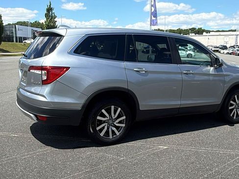 Used 2021 Honda Pilot EX image 5
