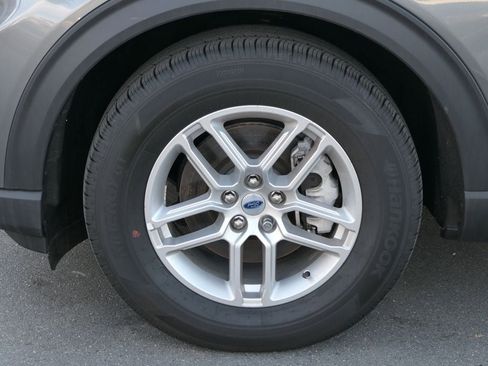 Used 2025 Ford Explorer Active w/ Active Comfort Package image 11