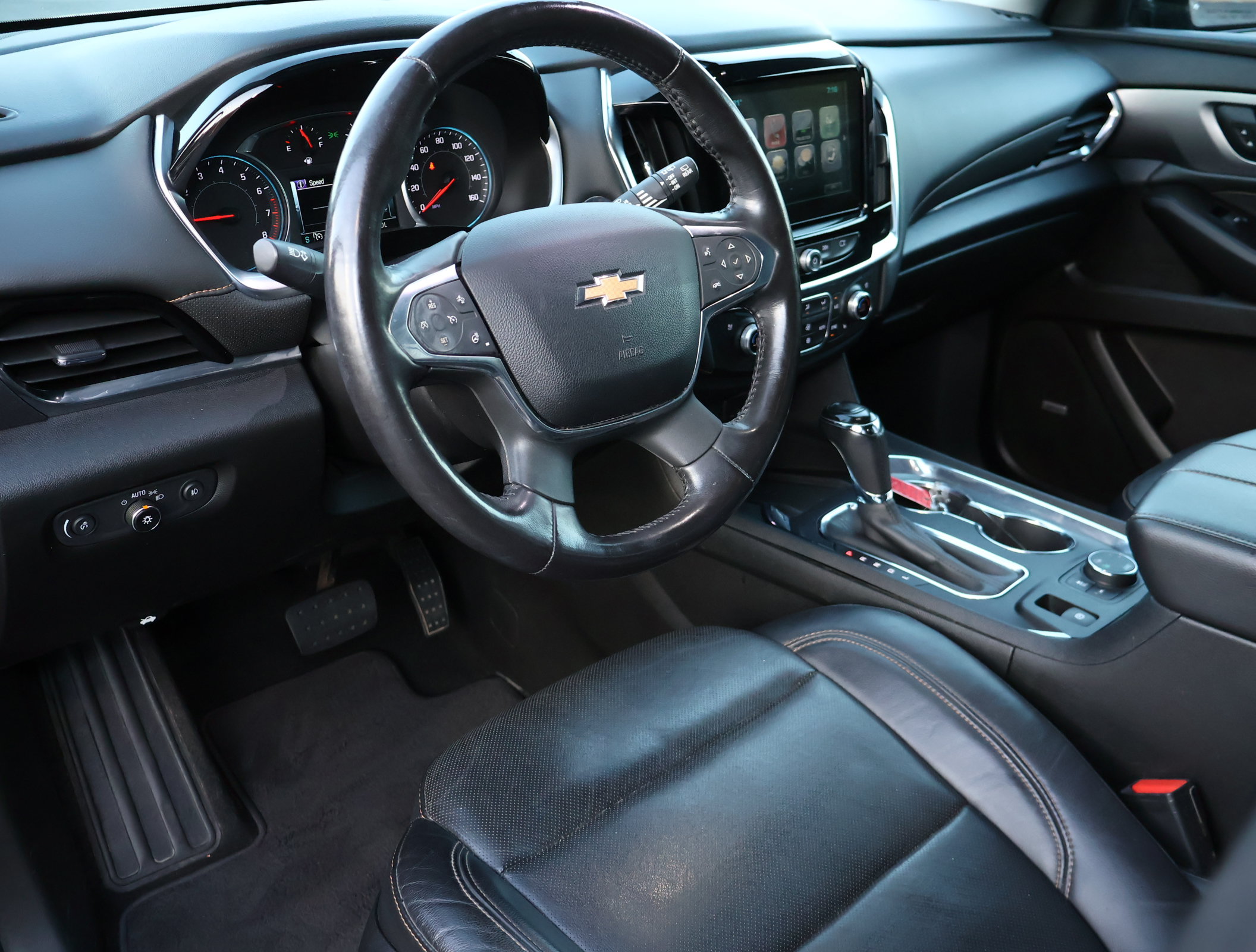 Used 2018 Chevrolet Traverse Premier AWD/4WD image 2