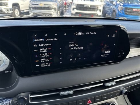 Used 2025 Hyundai Palisade Calligraphy image 16