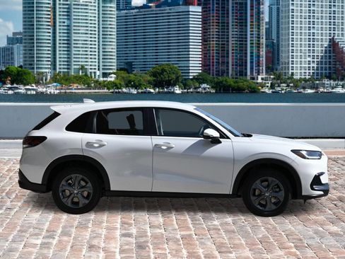 New 2027 Honda HR-V LX image 4