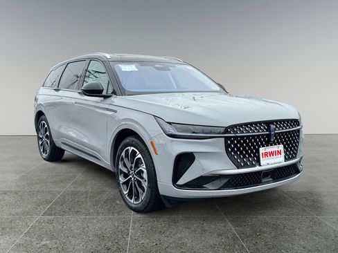 New 2026 Lincoln Nautilus Reserve image 7