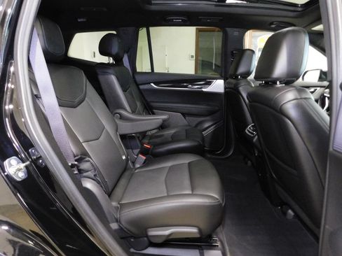 Used 2025 Cadillac XT6 Premium Luxury AWD/4WD image 68