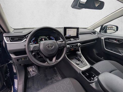 Used 2025 Toyota RAV4 XLE image 10