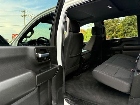 Used 2022 Chevrolet Silverado 2500 LT w/ Convenience Package image 19