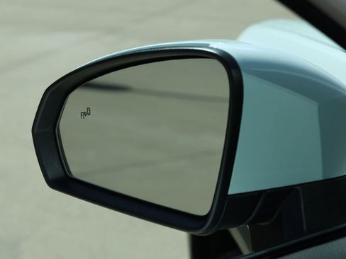 Used 2024 Volkswagen Taos SE image 10