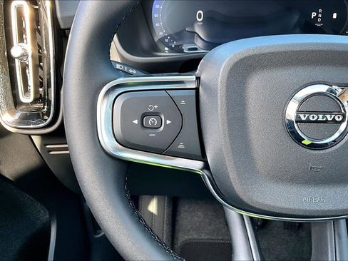 New 2026 Volvo XC40 B5 Core AWD/4WD image 24