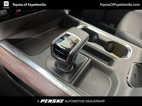 Used 2025 GMC Sierra 1500 SLT w/ SLT Premium Package image 33