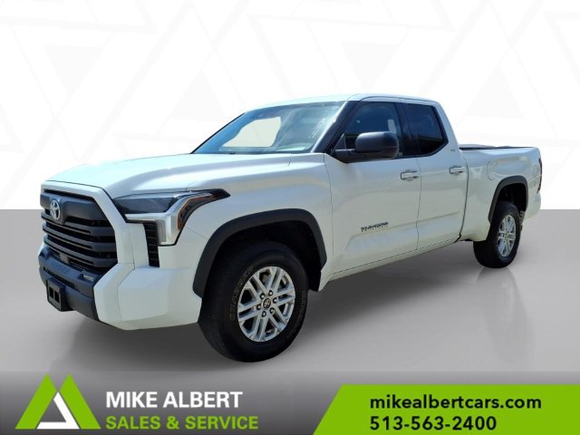 Used 2022 Toyota Tundra SR5 w/ SR5 Premium Package AWD/4WD image 3