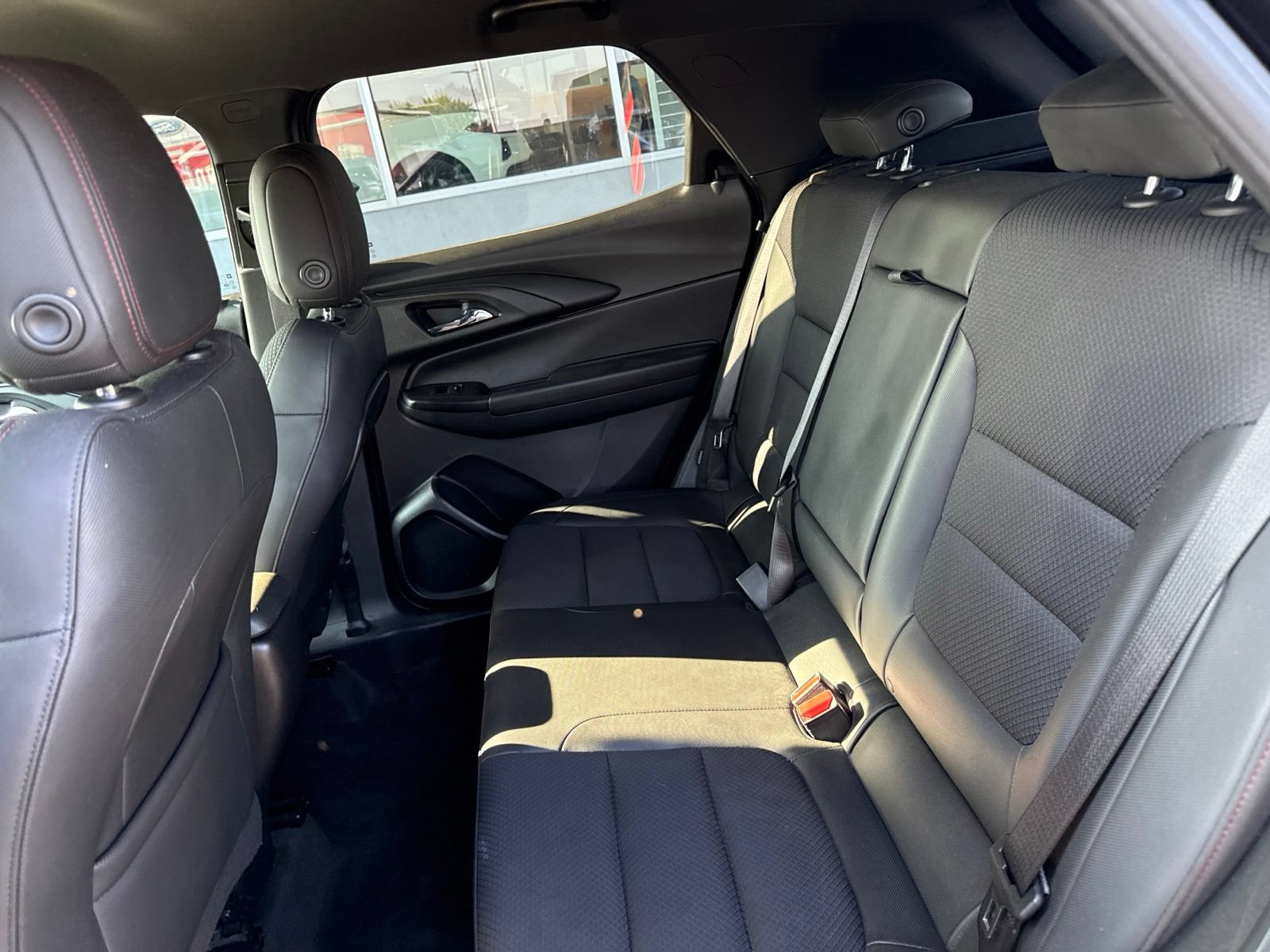 Used 2021 Chevrolet TrailBlazer RS w/ Driver Confidence Package FWD image 16