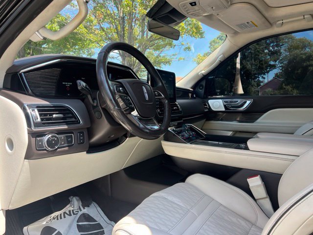 Used 2019 Lincoln Navigator Black Label AWD/4WD image 10