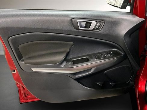 Used 2018 Ford EcoSport SE w/ SE Convenience Package image 20
