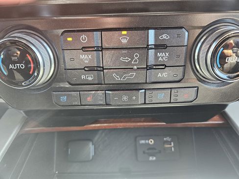 Used 2015 Ford F150 King Ranch w/ Equipment Group 601A Luxury image 16