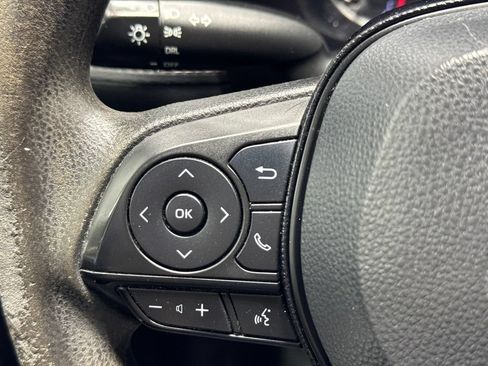 Used 2021 Toyota RAV4 LE FWD image 10