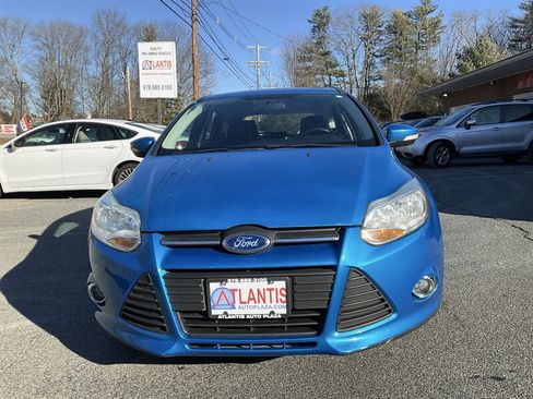 Used 2014 Ford Focus SE w/ Equipment Group 201A image 2