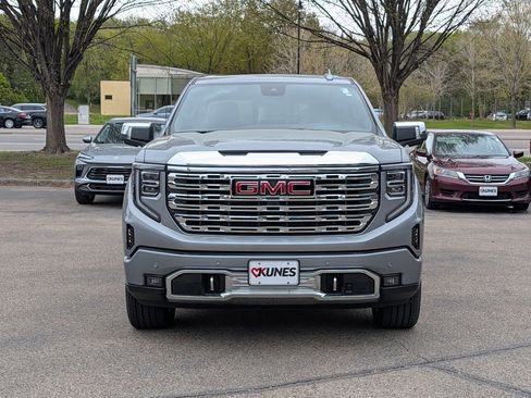 New 2026 GMC Sierra 1500 Denali w/ Denali Reserve Package AWD/4WD image 2