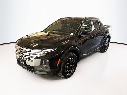 Used 2023 Hyundai Santa Cruz SEL Premium w/ Cargo Package AWD/4WD image 3