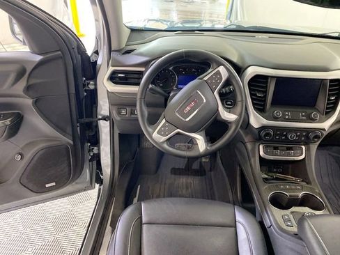 Used 2023 GMC Acadia SLT w/ LPO, Floor Liner Package FWD image 34