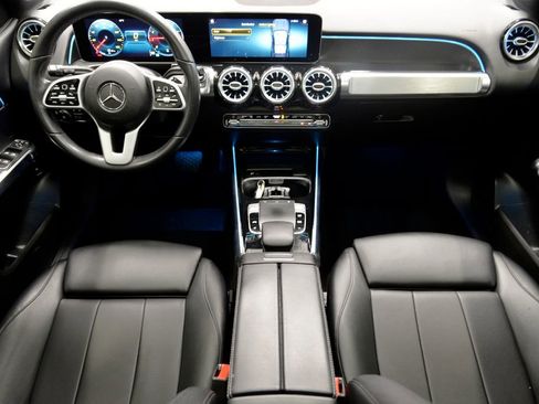 Used 2020 Mercedes-Benz GLB 250 4MATIC image 18