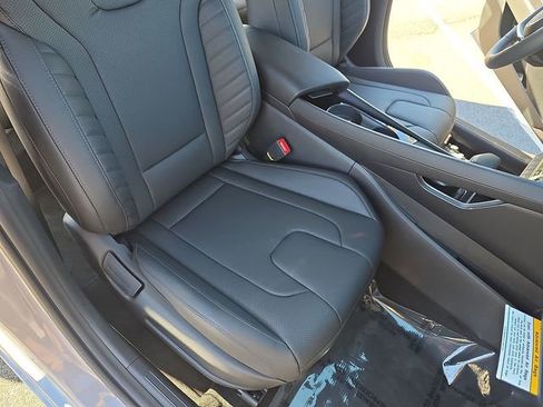 New 2026 Hyundai Elantra Limited FWD image 19