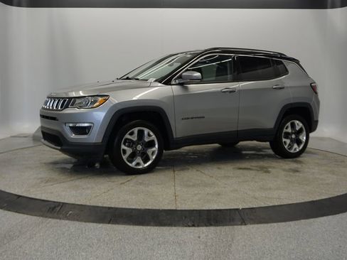 Certified 2018 Jeep Compass Limited image 2