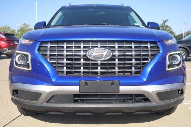 Used 2024 Hyundai Venue Limited FWD image 4