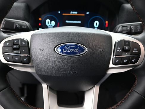 New 2026 Ford Explorer Active RWD image 11