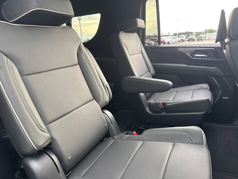New 2026 GMC Yukon XL Elevation w/ Elevation Premium Package AWD/4WD image 38