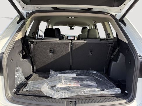 New 2026 Volkswagen Atlas SE image 11